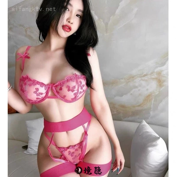 网红博主@张鑫肥臀御姐女神红人付费写真合集 写真合集 第4张-境隐社 28_WebP.webp