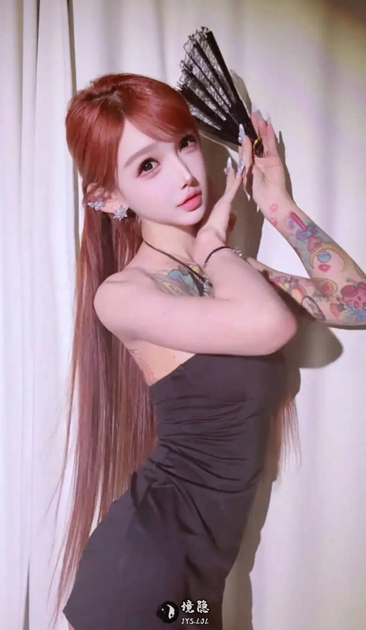 抖音 mo你别哭 抖音超高颜值符文反差网红 2P8V156M